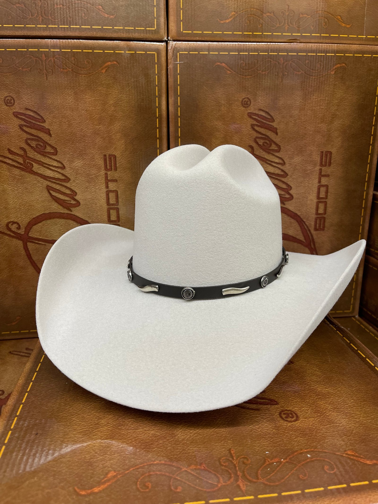 Horns Black Leather