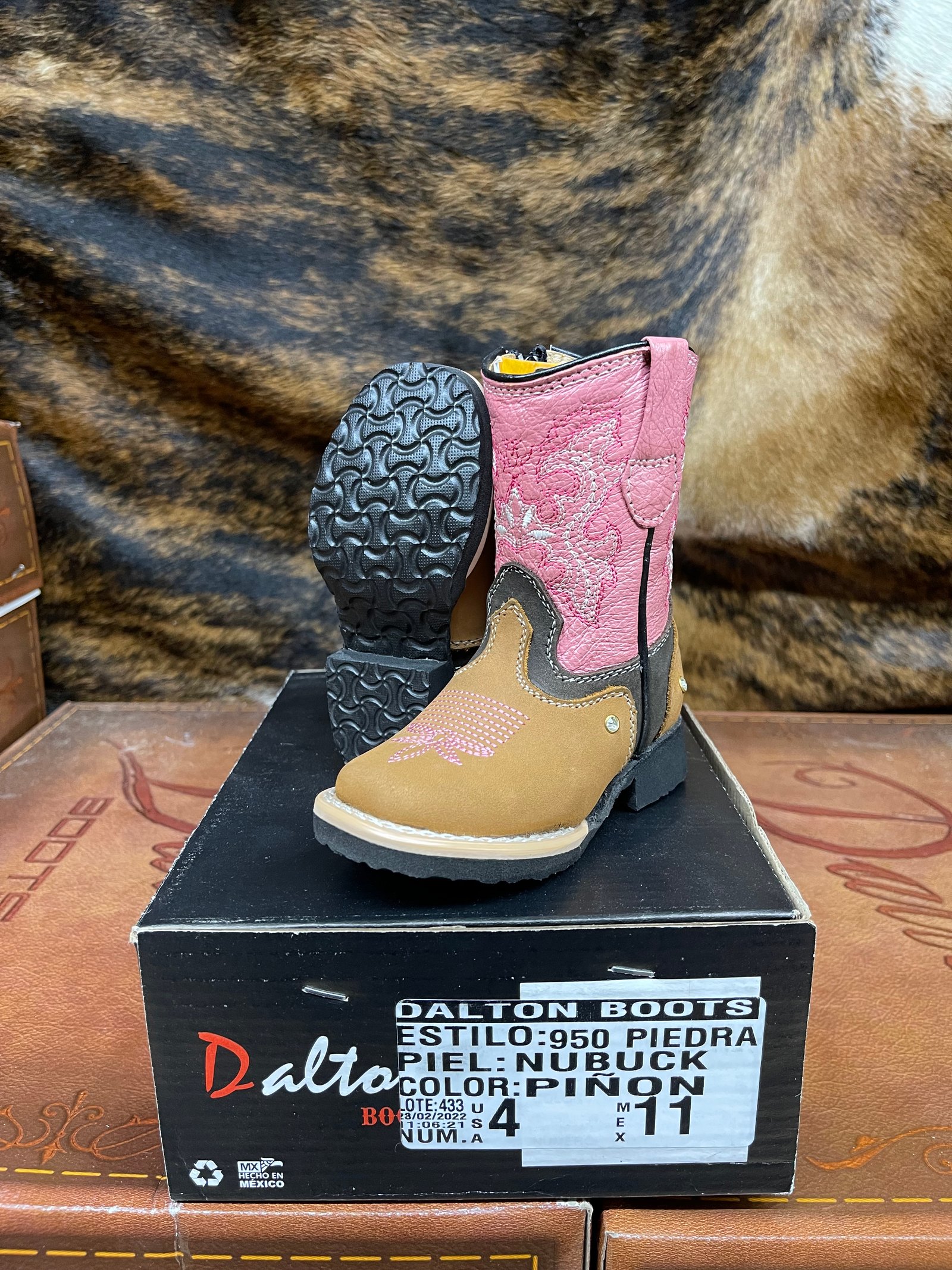 950 Piedra Nubuck Pinon